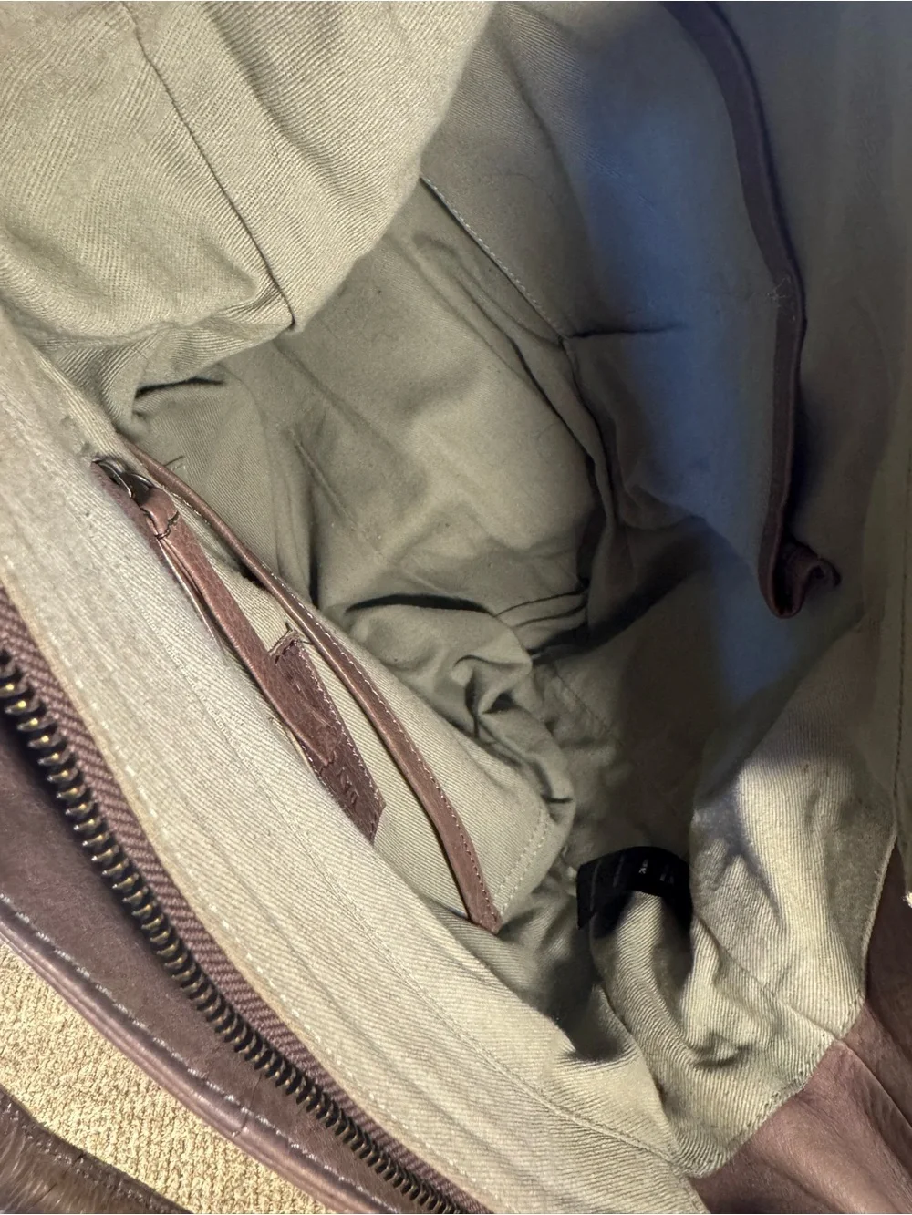 Day & Mood hobo bag crafted washed distressed leather taupe/grey shade - Picture 10 of 15
